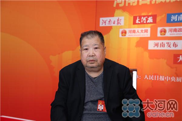 居軸處中 樂在其中 把春天帶回河南 代表委員邀您一起加油干