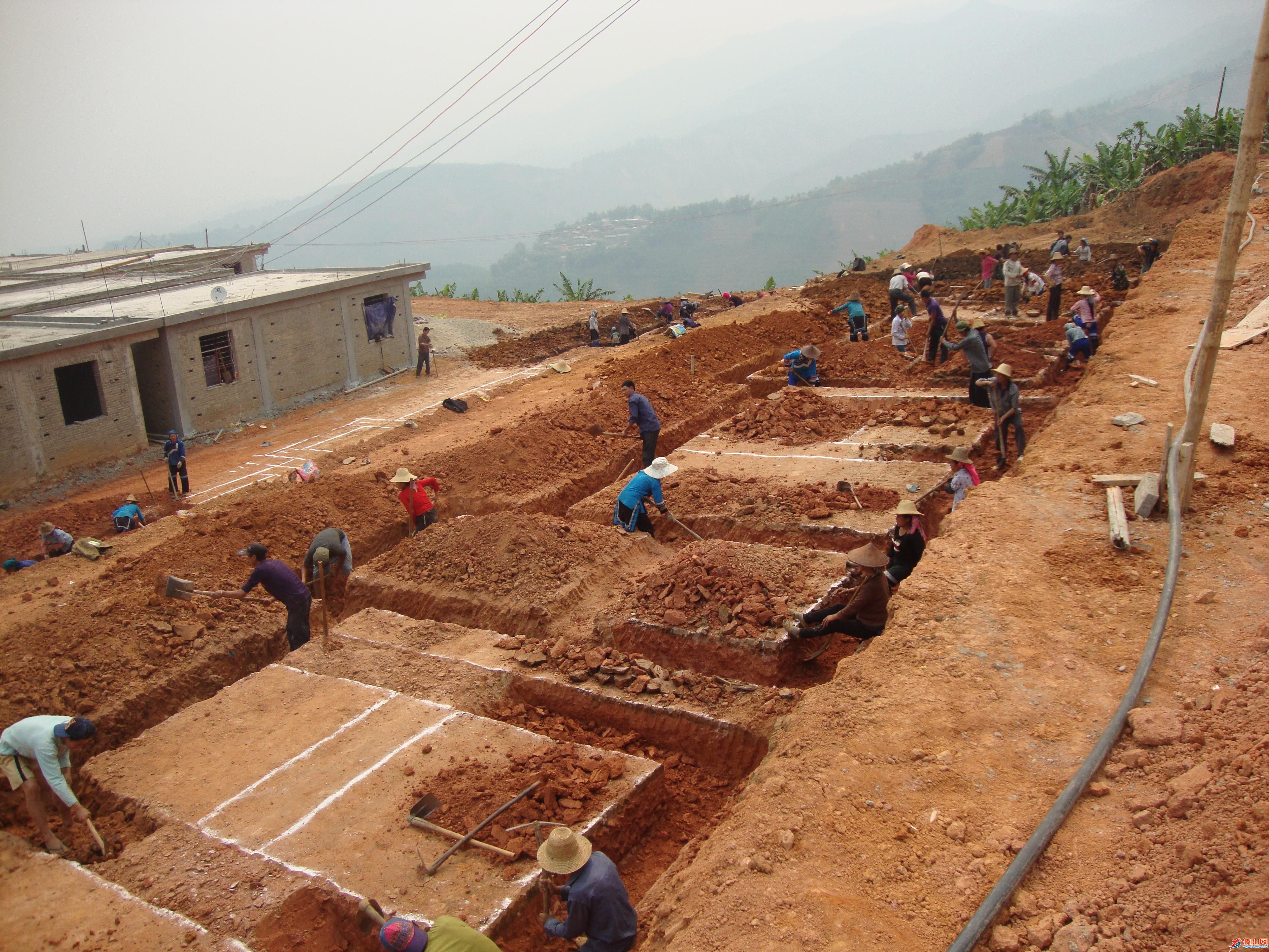 金平縣者米鄉(xiāng)拉祜族安居房建設(shè)中.JPG