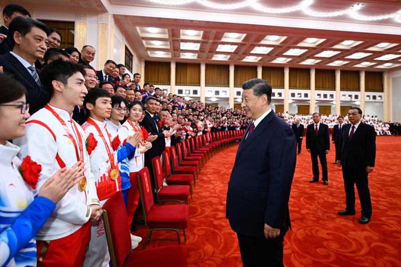 2022年4月8日，習近平總書記會見北京冬奧會、冬殘奧會突出貢獻集體代表、突出貢獻個人和中國體育代表團成員。