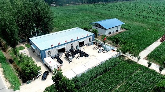 牛口村門(mén)窗企業(yè).JPG