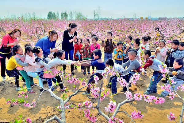 《桃花源里》                   姜睿.JPG