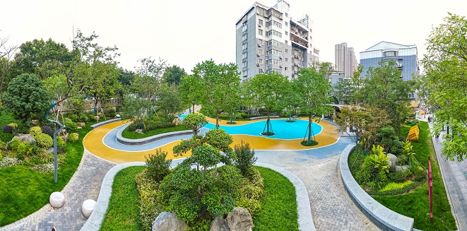 口袋公園的“方寸之地”盡顯“民生幸?！?。圖為和平橋口袋公園。孫博宇 攝 (1)_proc.jpg